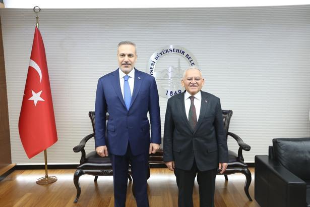 Bakan Fidan'dan, Başkan Büyükkılıç’a hizmet övgüsü