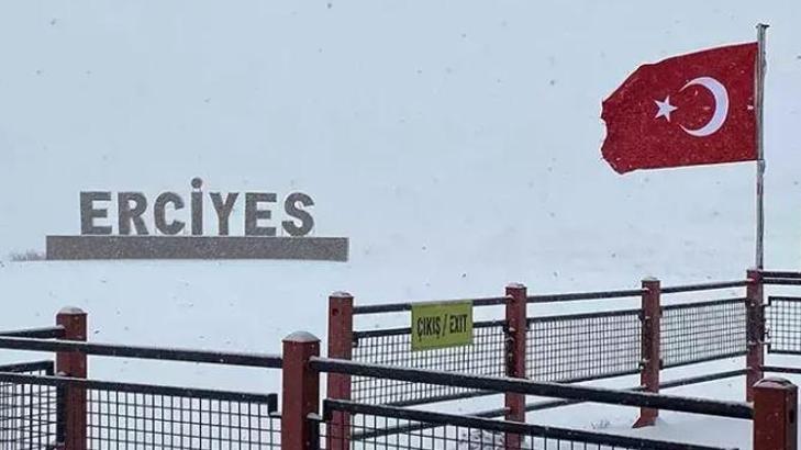 Erciyes Dağı’nda kar kalınlığı 3 metreye ulaştı