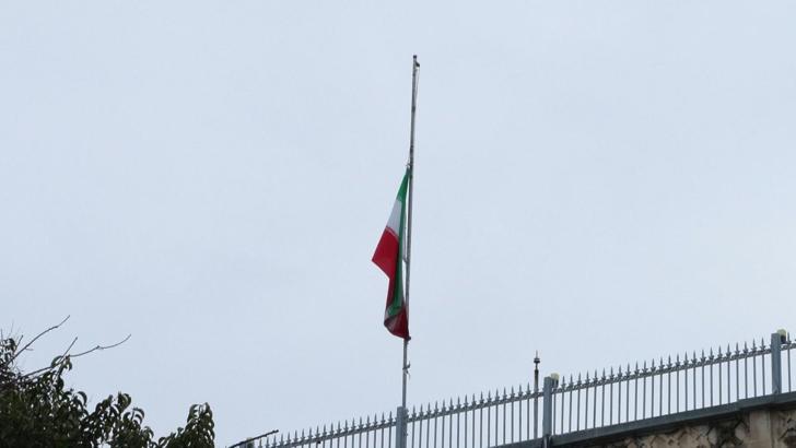 İstanbul - İstanbul'daki İran Başkonsolosluğu'nda bayraklar yarıya indirildi