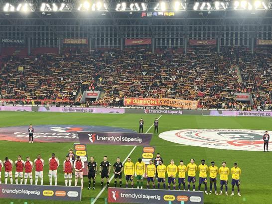 Arda Turan'dan Göztepe taraftarına teşekkür