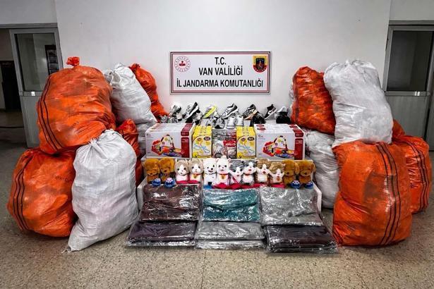 Başkale’de 6,4 milyon TL’lik kaçak eşya ele geçirildi