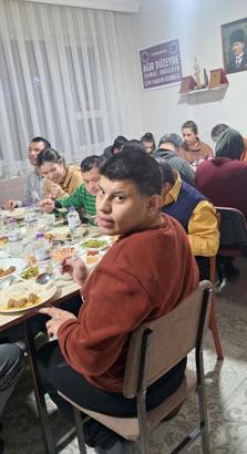 Engelliler ve aileleri iftarda buluştu