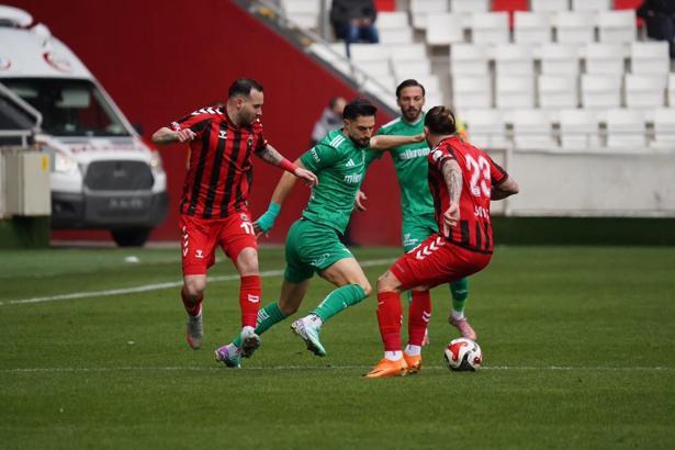 Muğlaspor zirveden uzaklaşıyor