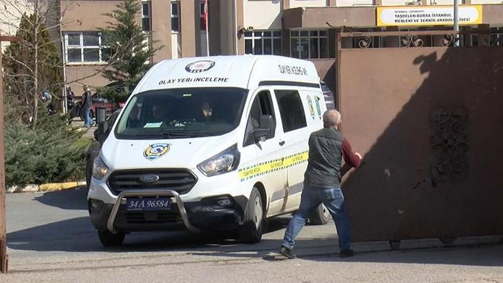 Çekmeköy'de lise öğrencisinin bıçakladığı öğretmen öldü