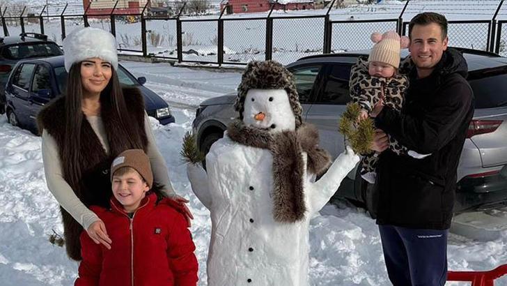 Kardan adam yapıp, başına kalpak taktılar