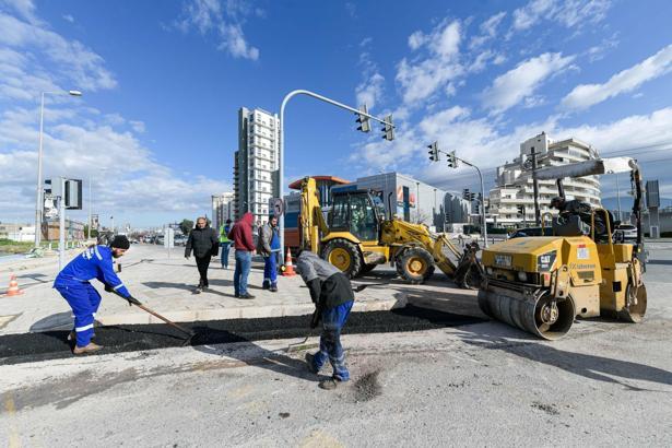 İzmir'de üç kavşakta düzenleme çalışması başlatıldı