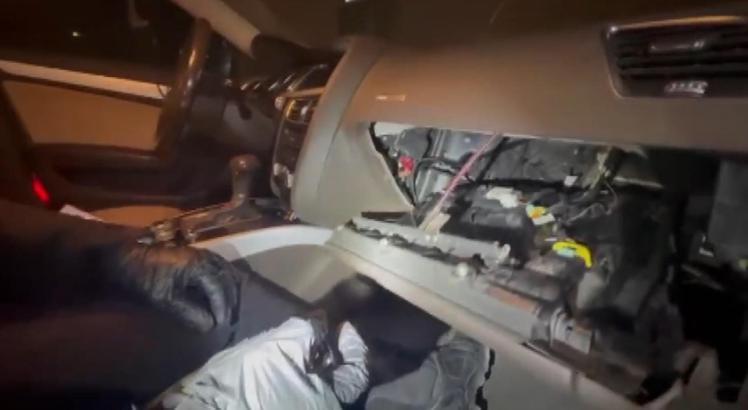 Ankara’da otomobildeki gizli bölmede silah ve uyuşturucu ele geçirildi; 1 gözaltı