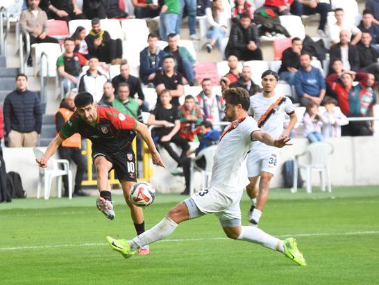 Karşıyaka'da Erhan ve Mücahit'ten müthiş dönüş