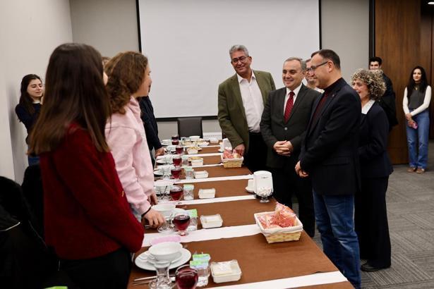 Başsavcı Korkmaz ve Rektör Altun, özel gereksinimli öğrenciler ile iftar yaptı