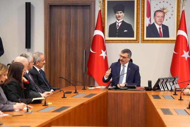 Bakan Çiftçi: İran sınırında olağanüstü bir hareketlilik yaşanmıyor / Fotoğraflar