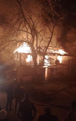 Yalnız yaşadığı evinde çıkan yangında öldü