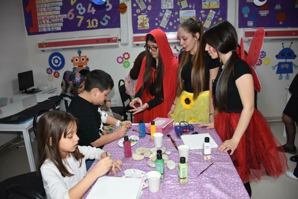 Hastane sınıfında 'Oyun Her Yerde' etkinliği ile moral buldular
