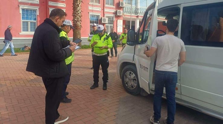 Burhaniye de okul servisleri denetlendi