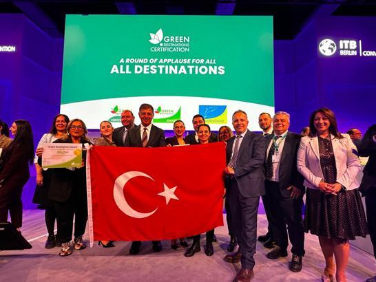 Çeşme'ye sürdürülebilir turizm alanında altın ödül