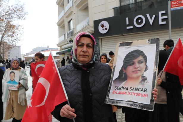 ‘Artık çocuklarımızı gömmeyelim, silahları gömelim’