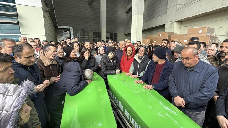 Kazada ölen evli çift toprağa verildi