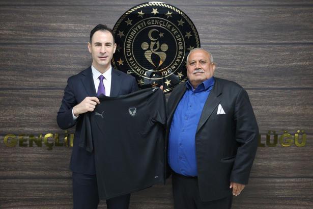 Hatayspor’un Mersin’de rehin tutulan spor malzemeleri Antakya’ya getirilecek