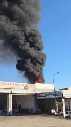 Bismil'de kaportacıdaki yangın söndürüldü