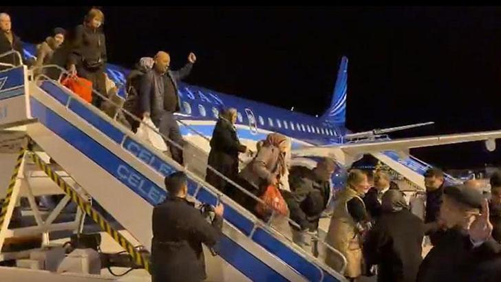 Bakü-Nahçıvan uçağı 71 yolcusuyla Iğdır’a indi