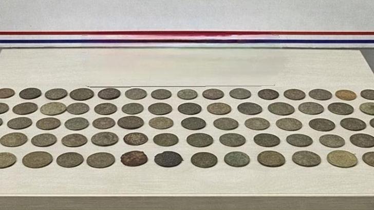 Bursa'da tarihi eser kaçakçılığı operasyonu: 70 sikke ele geçirildi