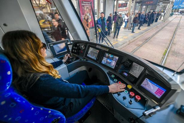 Raylarda kadın gücü