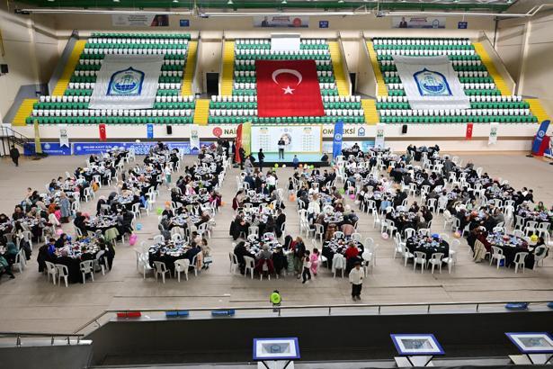Yıldırım Belediyesi’nden Dünya Yetimler Günü’ne özel iftar yemeği