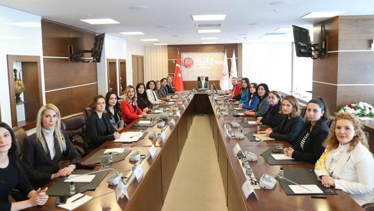 Bakan Göktaş, baroların kadın ve çocuk hakları komisyonu temsilcileriyle görüştü