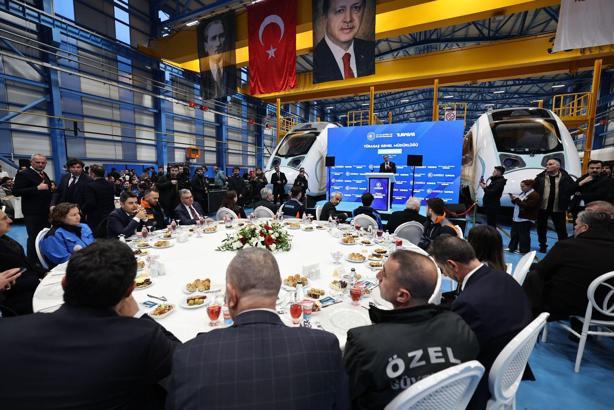 Bakan Uraloğlu: Demiryolu ağımızı 2053 yılına kadar, 28 bin 590 kilometreye yükseltmeyi planladık (2)