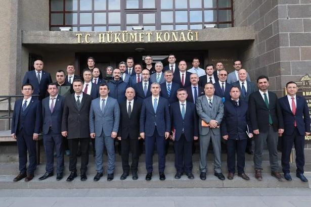 Vali Aktaş, birim müdürleriyle görüştü