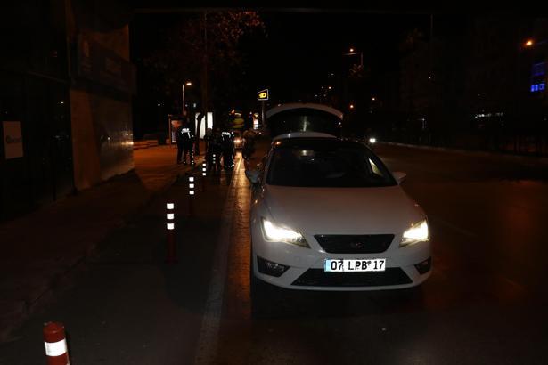 Ehliyetsiz sürücü yunus timlerine yakalandı