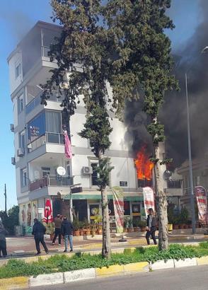Antalya'da yangın; mahsur kalanlar kurtarıldı
