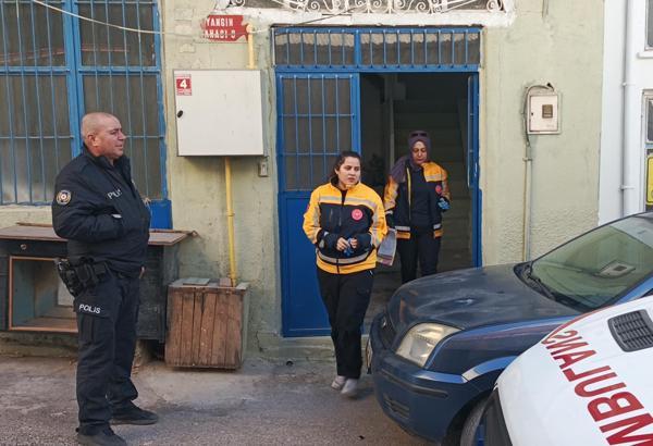 Evinde ölü bulundu