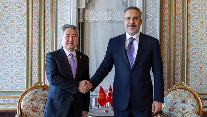 Bakan Fidan, Kırgızistan Dışişleri Bakanı Ceenbek Kulubayev ile bir araya geldi