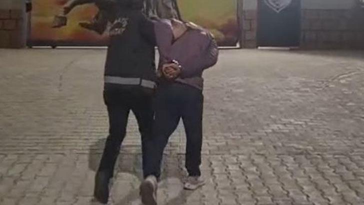 Hatay’da konteynerde hırsızlık yaparken suçüstü yakalanan 2 şüpheli tutuklandı