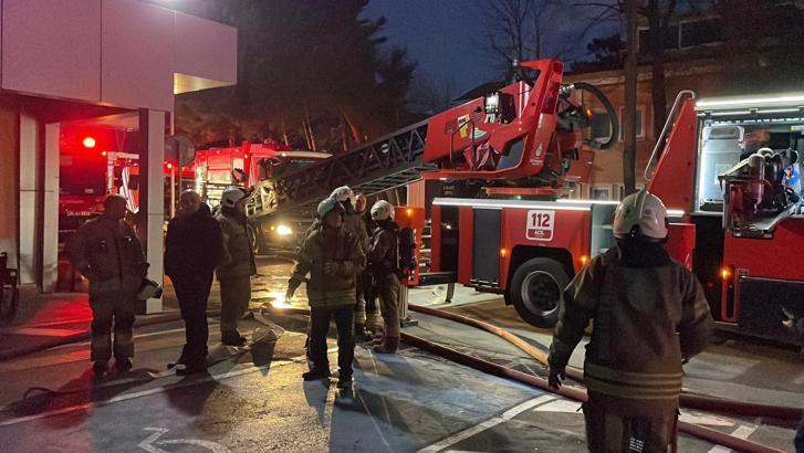 Sarıyer'de Baltalimanı Kemik Hastanesi’nde çıkan yangın söndürüldü