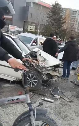 Mardin’de 5 aracın karıştığı kazada 1 yaralı