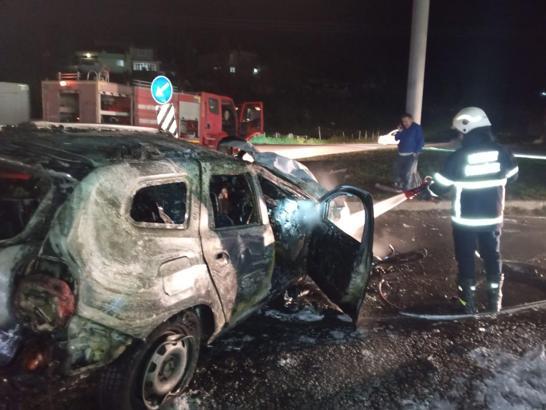 Hatay'da kaza sonrası otomobil alev alev yandı: 1 yaralı
