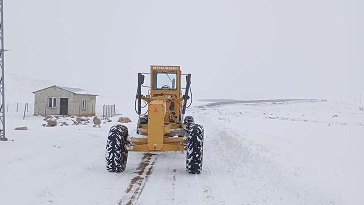 Van'da 216 yerleşim yerinden 157'si ulaşıma açıldı