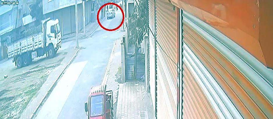 Husumetlileri evin önünde 2 kişiyi yaraladı: Şüpheliler yakalanmadı, korku içerisinde yaşıyoruz