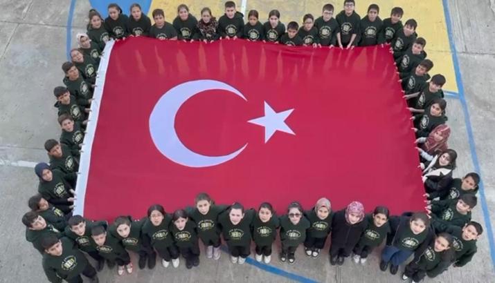 Erzin'de duygulandıran İstiklal Marşı kutlaması