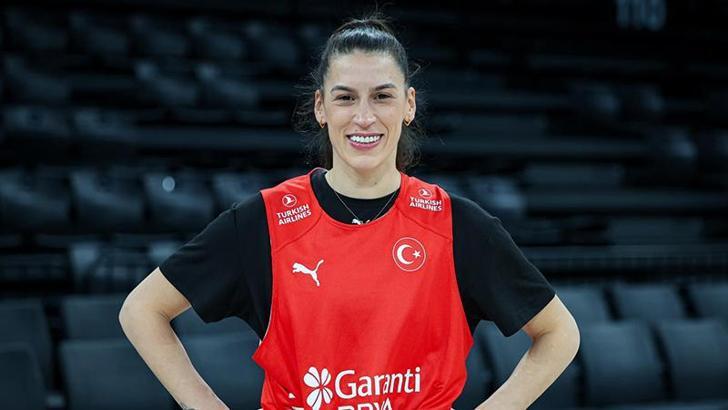 Milli basketbolcu Sevgi Uzun: Ay-yıldızlı forma her zaman zirvede