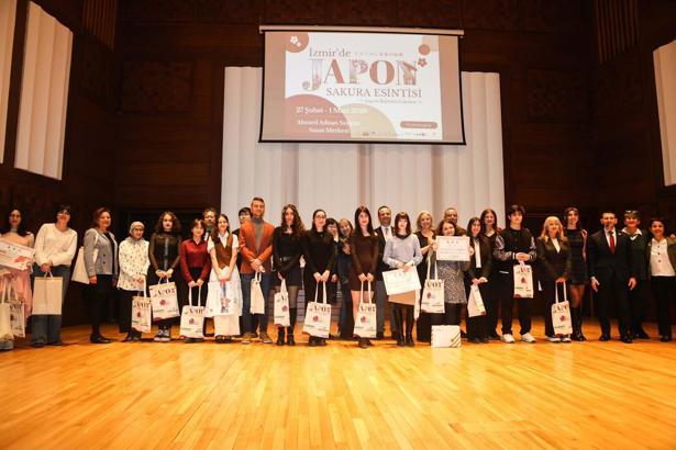 İzmir'de Japon Sakura Esintisi