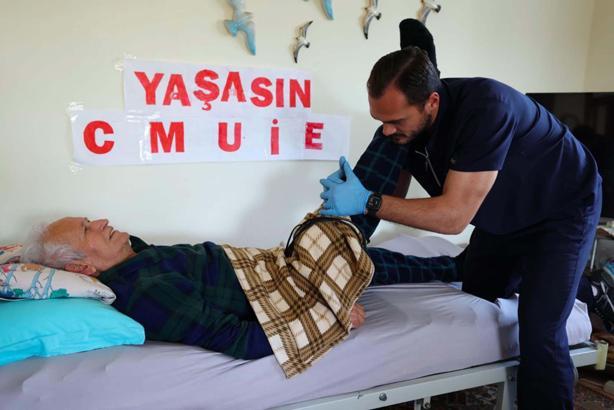 Çeşme'de yaş almış ve özel gereksinimli bireylere bayram öncesi ev temizliği ve kişisel bakım hizmeti