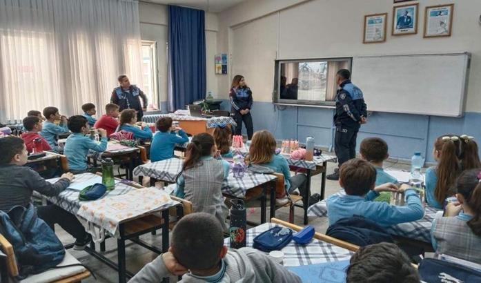 Tekirdağ Büyükşehir zabıtası öğrencilere mesleklerini  tanıttı