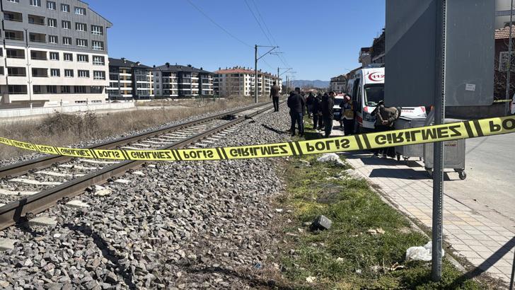 Yolcu treninin çarptığı kadın öldü
