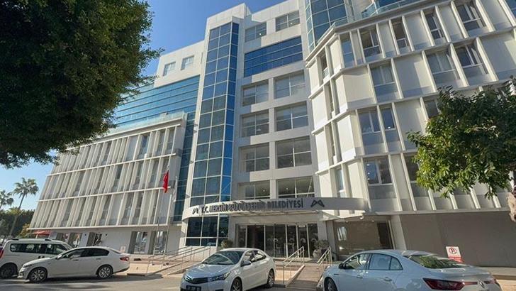 Mersin Büyükşehir Belediyesi'nde 'ihaleye fesat' ve 'rüşvet' operasyonu