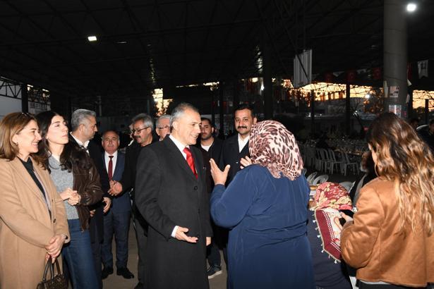 Başkan Çenet, mahalle iftarında vatandaşlarla buluştu
