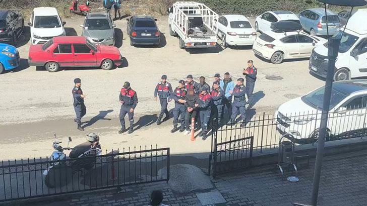 Çalıştıkları inşaattan ücret alamayan işçiler fotokopi makinesini çalmış