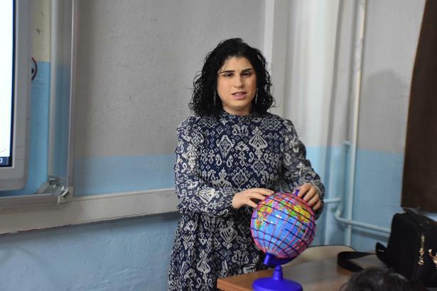 Görme engelli Seda öğretmenden 'Dünya parmaklarının ucunda' projesi