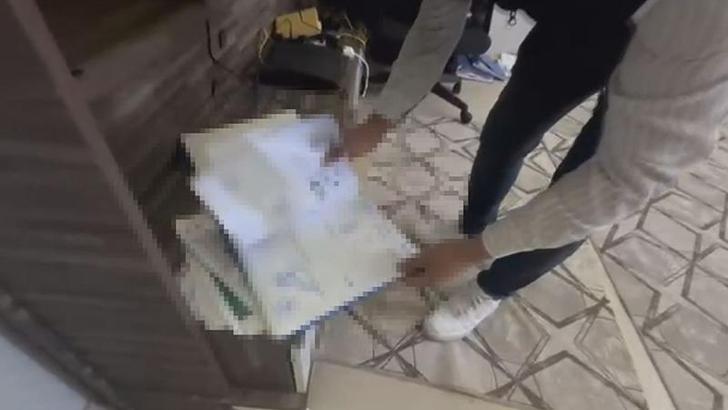 Sahte belgelerle ikamet izni düzenleyen örgüte operasyon: 13 gözaltı